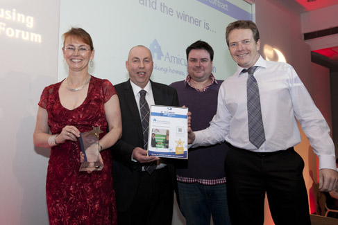 AmicusHorizon collect their award for best contract